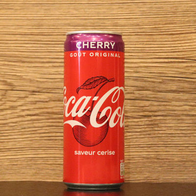 Canette Coca-Cola cherry